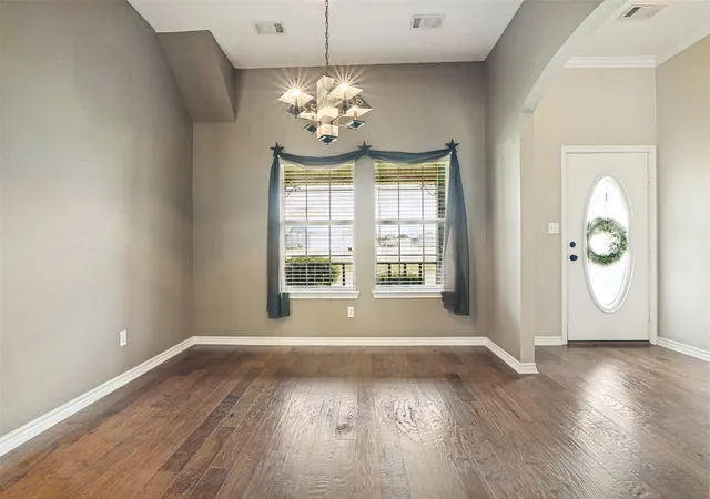 Photo 3 of Single family home for sale at 6630 Meadow Ridge Cir, Nevada, TX 75173 | MLS# 21332690 | Listing updated on 2026-07-30