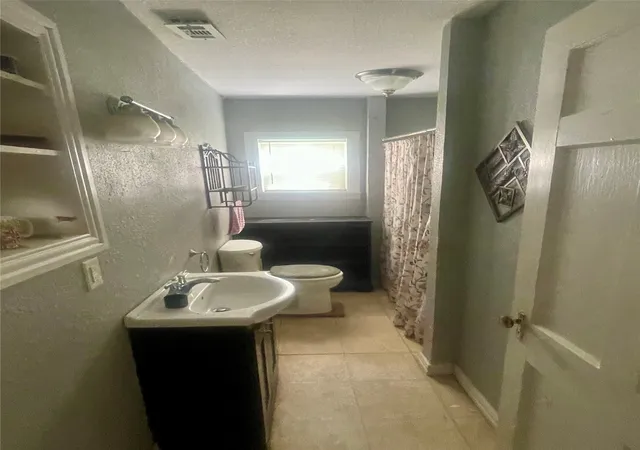 Photo 3 of Single family home for sale at 718 Houston St, Sulphur Springs, TX 75482 | MLS# 21334032 | Listing updated on 2026-07-30