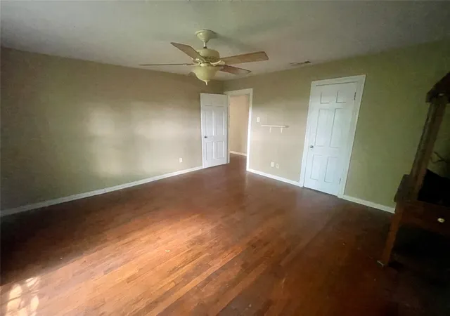 Photo 4 of Single family home for sale at 718 Houston St, Sulphur Springs, TX 75482 | MLS# 21334032 | Listing updated on 2026-07-30