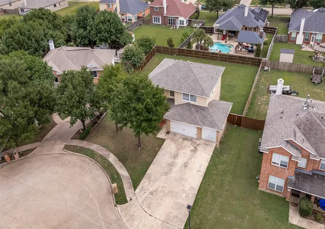 Photo 2 of Single family home for sale at 218 Jacob Ct, Glenn Heights, TX 75154 | MLS# 21332560 | Listing updated on 2026-09-12