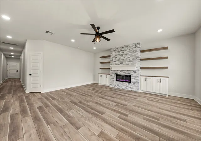 Photo 2 of Single family home for sale at 214 Rogers St, Mc Gregor, TX 76657 | MLS# 21334240 | Listing updated on 2026-09-12