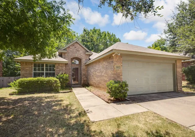 Photo 2 of Single family home for sale at 1417 Constantina Dr, Denton, TX 76207 | MLS# 21334225 | Listing updated on 2026-09-10