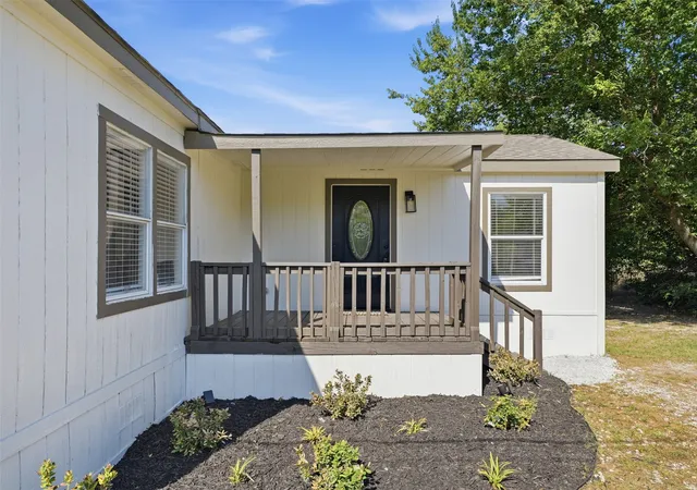 Photo 1 of Sale Pending at 9608 Clark St, Joshua, TX 76058 | MLS# 21334351 | Listing updated on 2026-09-14