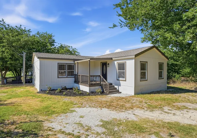 Photo 2 of Sale Pending at 9608 Clark St, Joshua, TX 76058 | MLS# 21334351 | Listing updated on 2026-09-14