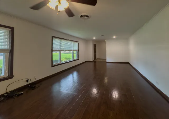 Photo 4 of Sale Pending at 107 Bluebird, Mount Pleasant, TX 75455 | MLS# 21334550 | Listing updated on 2026-09-30