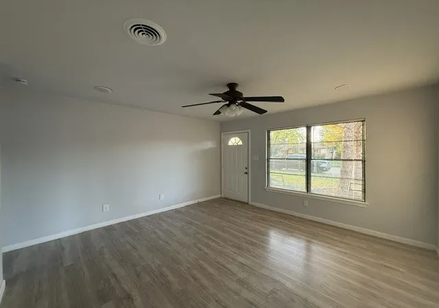 Photo 3 of Sale Pending at 5143 Durango Dr, Abilene, TX 79605 | MLS# 21310771 | Listing updated on 2026-09-08