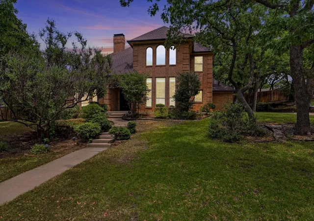 Photo 3 of Single family home for sale at 1331 Travis St, Denton, TX 76205 | MLS# 21329532 | Listing updated on 2026-09-09