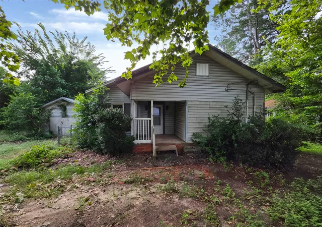 Single family home for sale at 416 Sycamore St, Grapeland, TX 75844 | MLS# 21334648