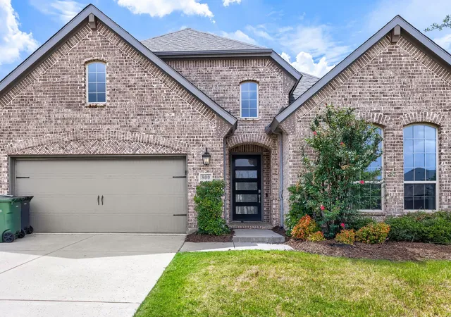 Photo 3 of Single family home for sale at 800 Agave Dr, Prosper, TX 75078 | MLS# 21334433 | Listing updated on 2026-10-01
