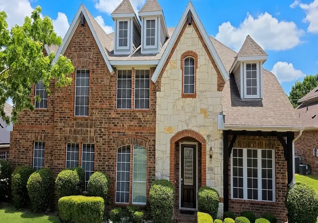 Photo 2 of Single family home for sale at 1108 Marisa Ln, De Soto, TX 75115 | MLS# 21332727 | Listing updated on 2026-09-13