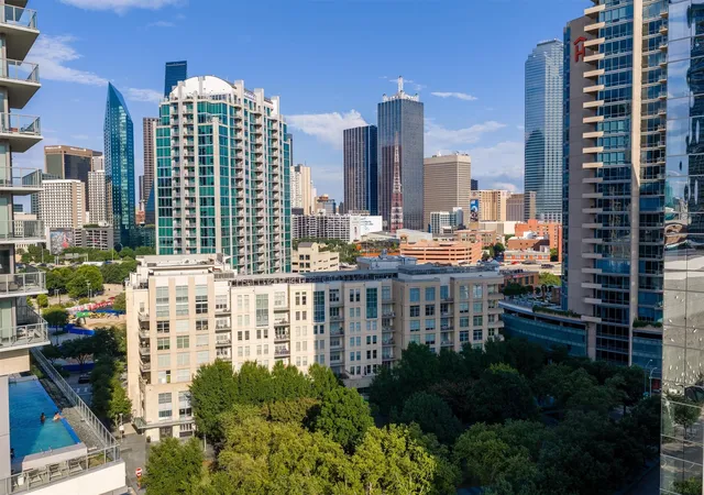 Photo 2 of Sale Pending at 2323 N Houston St #202, Dallas, TX 75219 | MLS# 21334817 | Listing updated on 2026-09-09