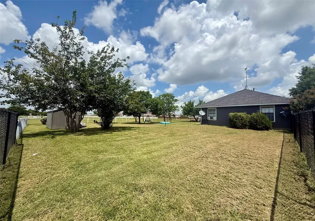 Photo 2 of Single family home for sale at 402 Lloyds Ln, Josephine, TX 75189 | MLS# 21334849 | Listing updated on 2026-08-02