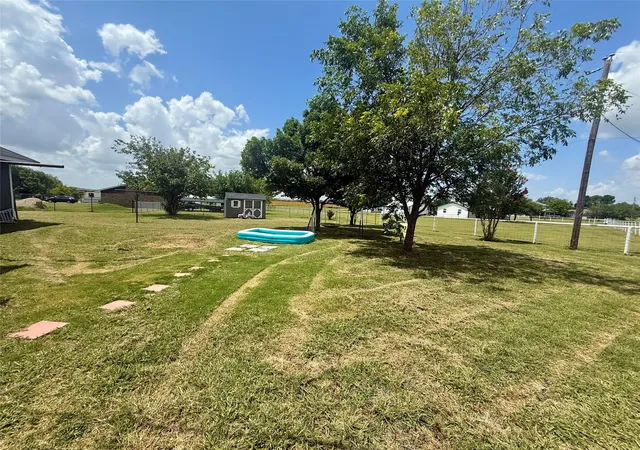 Photo 3 of Single family home for sale at 402 Lloyds Ln, Josephine, TX 75189 | MLS# 21334849 | Listing updated on 2026-08-02