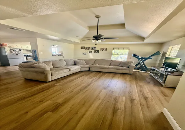 Photo 3 of Single family home for sale at 402 Lloyds Ln, Josephine, TX 75189 | MLS# 21334849 | Listing updated on 2026-08-02