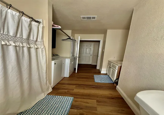 Photo 4 of Single family home for sale at 402 Lloyds Ln, Josephine, TX 75189 | MLS# 21334849 | Listing updated on 2026-08-02
