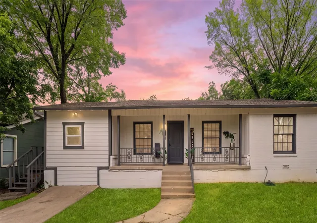 Photo 1 of Single family home for sale at 2321 Grandview Dr, Fort Worth, TX 76112 | MLS# 21333721 | Listing updated on 2026-09-09