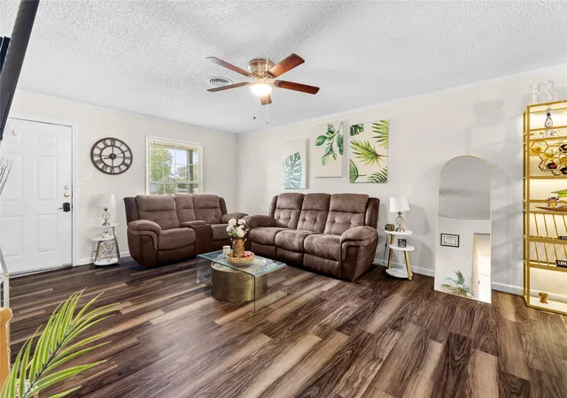 Photo 3 of Single family home for sale at 2321 Grandview Dr, Fort Worth, TX 76112 | MLS# 21333721 | Listing updated on 2026-09-09