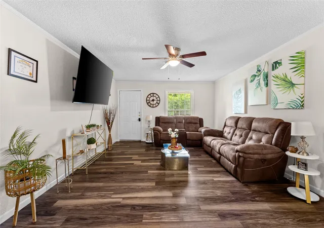 Photo 4 of Single family home for sale at 2321 Grandview Dr, Fort Worth, TX 76112 | MLS# 21333721 | Listing updated on 2026-09-09