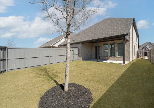 Photo 2 of Sale Pending at 3517 Geranium Ln, Venus, TX 76084 | MLS# 21334861 | Listing updated on 2026-09-30