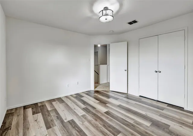 Photo 4 of Single family home for sale at 1301 Erin Ct, Burleson, TX 76028 | MLS# 21334214 | Listing updated on 2026-09-10