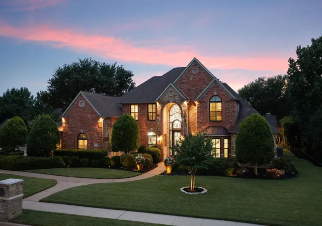 Photo 2 of Mansion for sale at 400 Indian Paintbrush Wy, Southlake, TX 76092 | MLS# 21326094 | Listing updated on 2026-09-13