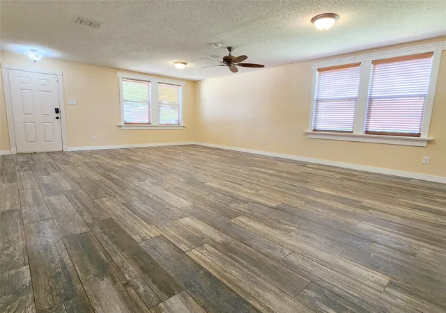 Photo 3 of Sale Pending at 2120 Navada Wy, Justin, TX 76247 | MLS# 21335014 | Listing updated on 2026-07-31