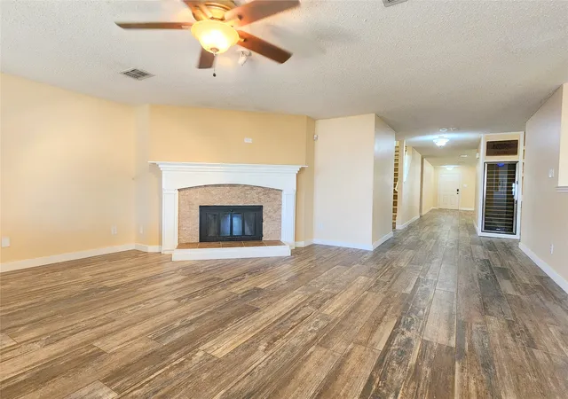 Photo 4 of Sale Pending at 2120 Navada Wy, Justin, TX 76247 | MLS# 21335014 | Listing updated on 2026-07-31