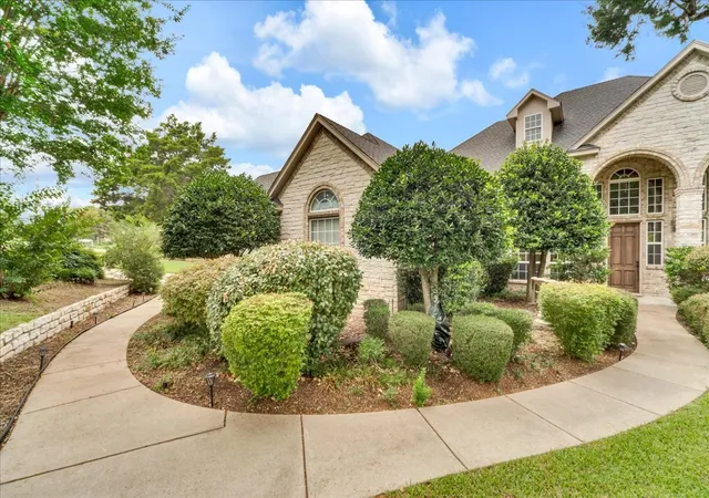 Photo 3 of Single family home for sale at 2201 Somerset, Midlothian, TX 76065 | MLS# 21334132 | Listing updated on 2026-08-02