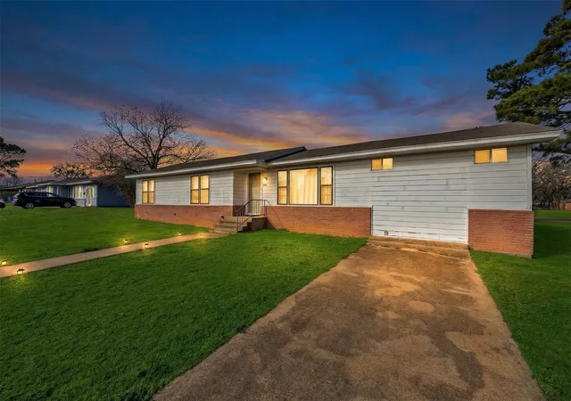 Photo 2 of Single family home for sale at 100 Rosedale Ave, Keene, TX 76059 | MLS# 21334003 | Listing updated on 2026-07-29