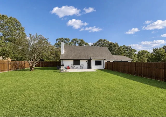 Photo 3 of Single family home for sale at 519 Clearwater Rd, Grand Saline, TX 75140 | MLS# 21335060 | Listing updated on 2026-09-10