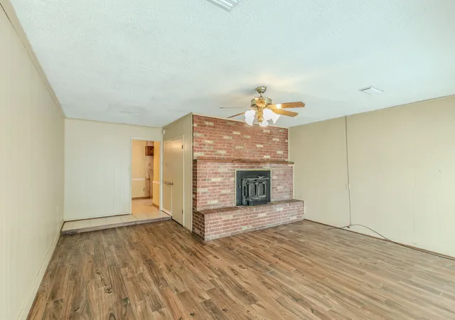 Photo 2 of Single family home for sale at 3029 Esters Ct, Irving, TX 75062 | MLS# 21335077 | Listing updated on 2026-09-12
