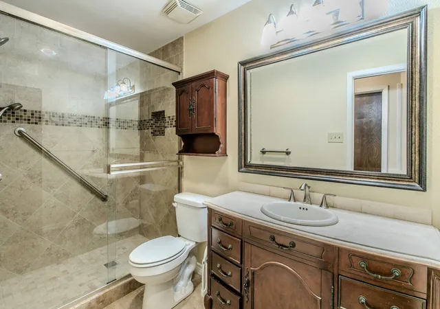 Photo 3 of Single family home for sale at 3029 Esters Ct, Irving, TX 75062 | MLS# 21335077 | Listing updated on 2026-09-12