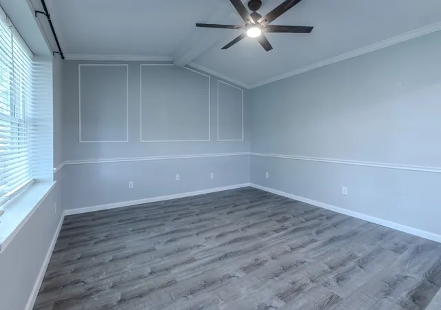 Photo 4 of Sale Pending at 2001 Century Dr, Woodway, TX 76712 | MLS# 21333642 | Listing updated on 2026-09-09