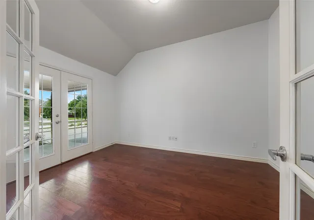 Photo 4 of Single family home for sale at 8300 Silverado Trl, Mc Kinney, TX 75070 | MLS# 21332761 | Listing updated on 2026-09-12