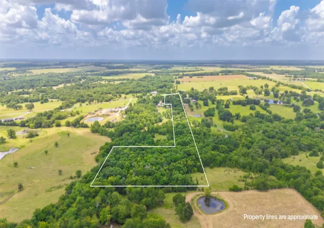Photo 2 of Sale Pending at 3721 County Road 4040, Whitewright, TX 75491 | MLS# 21333697 | Listing updated on 2026-09-28