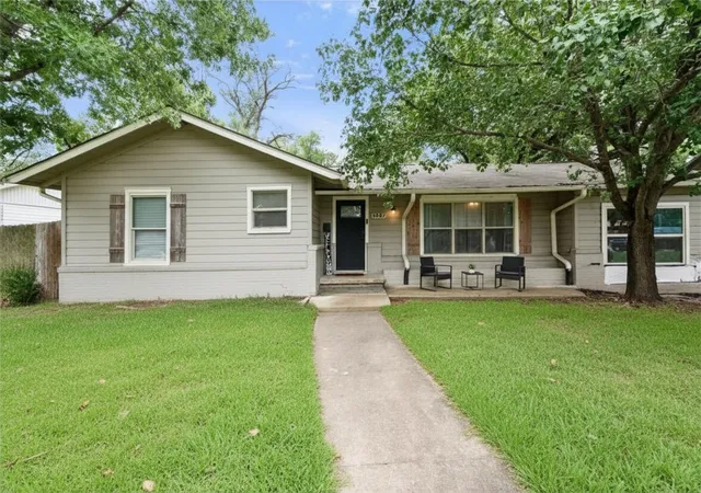 Photo 1 of Single family home for sale at 1437 Ficklin Ave, Corsicana, TX 75110 | MLS# 21334865 | Listing updated on 2026-09-10