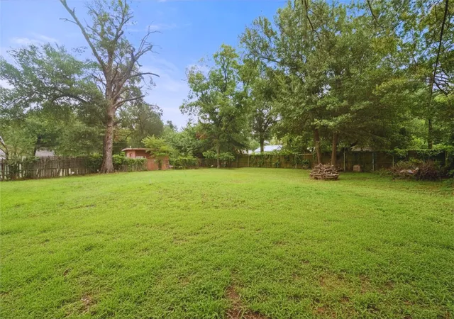 Photo 25 of Single family home for sale at 1437 Ficklin Ave, Corsicana, TX 75110 | MLS# 21334865 | Listing updated on 2026-09-10