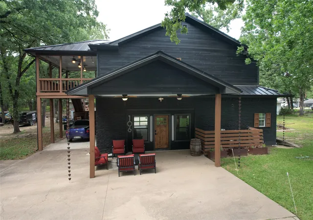 Photo 3 of Single family home for sale at 106 White Oak Dr, Mabank, TX 75156 | MLS# 21333694 | Listing updated on 2026-07-30