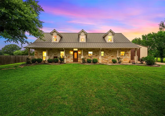 Photo 3 of Single family home for sale at 1117 Downsville Rd, Robinson, TX 76706 | MLS# 21334975 | Listing updated on 2026-09-25