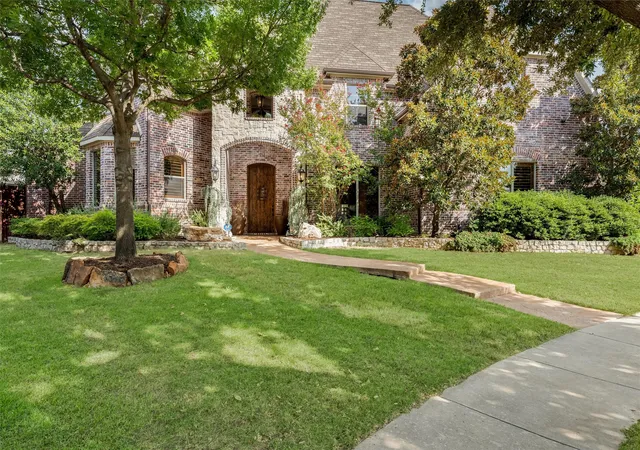 Photo 3 of Mansion for sale at 10104 Claiborne Ln, Frisco, TX 75033 | MLS# 21335098 | Listing updated on 2026-09-09