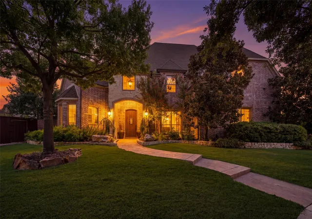 Photo 4 of Single family home for sale at 10104 Claiborne Ln, Frisco, TX 75033 | MLS# 21335098 | Listing updated on 2026-09-09