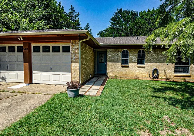 Photo 3 of Single family home for sale at 548 Nw Newton Dr, Burleson, TX 76028 | MLS# 21334777 | Listing updated on 2026-09-11
