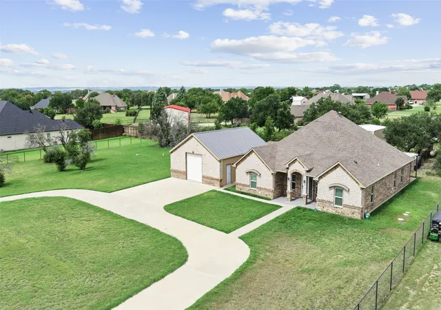 Photo 3 of Sale Pending at 6797 Bridle Bit Trl, Fort Worth, TX 76135 | MLS# 21335173 | Listing updated on 2026-10-03