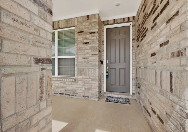 Photo 3 of Single family home for sale at 6009 Driscoll Ln, Aubrey, TX 76227 | MLS# 21335283 | Listing updated on 2026-09-16