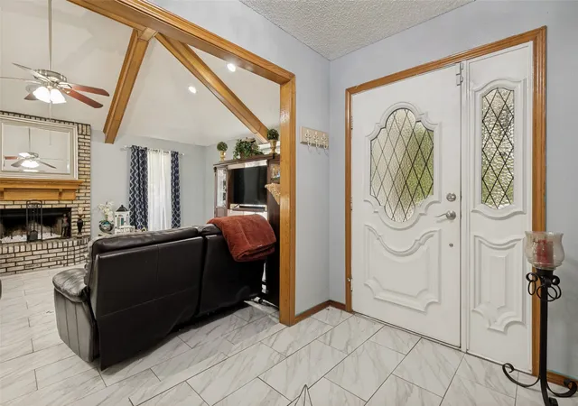 Photo 2 of Sale Pending at 2904 Pitkin Dr, Arlington, TX 76006 | MLS# 21330964 | Listing updated on 2026-07-28