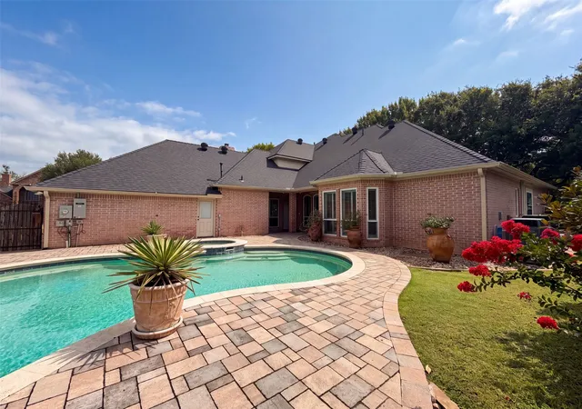 Photo 4 of Single family home for sale at 4606 Mill Wood Dr, Colleyville, TX 76034 | MLS# 21335408 | Listing updated on 2026-10-05