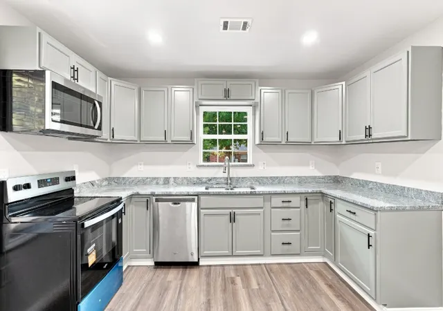 Photo 3 of Single family home for sale at 1706 Henderson Ct, Irving, TX 75061 | MLS# 21335422 | Listing updated on 2026-09-08