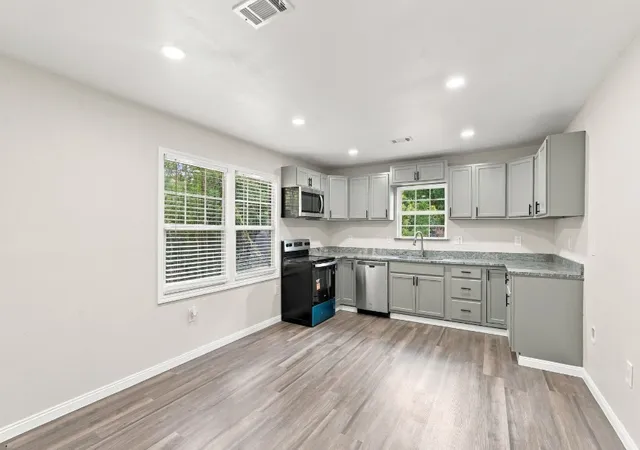 Photo 3 of Single family home for sale at 1706 Henderson Ct, Irving, TX 75061 | MLS# 21335422 | Listing updated on 2026-09-08