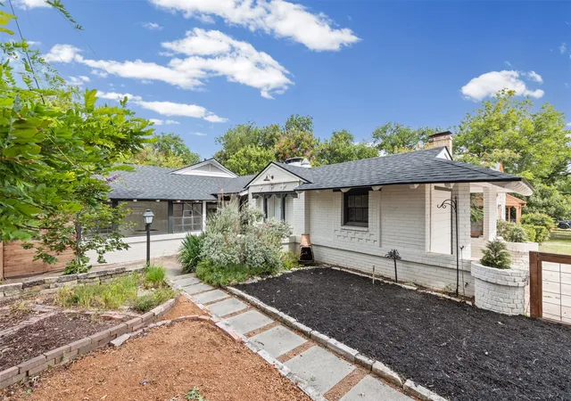 Photo 3 of Single family home for sale at 311 N Tennant St, Dallas, TX 75208 | MLS# 21334636 | Listing updated on 2026-09-10