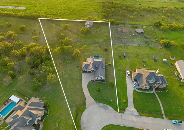 Photo 3 of Sale Pending at 5062 White Pine Dr, Royse City, TX 75189 | MLS# 21335377 | Listing updated on 2026-10-05